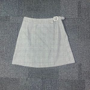 Brandy Melville Plaid School-Girl Skirt